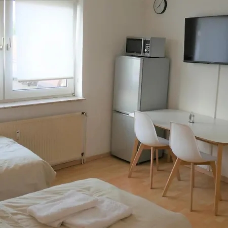 Gemuetliche Wohnung Mit 3 Boxspringbetten + Wlan