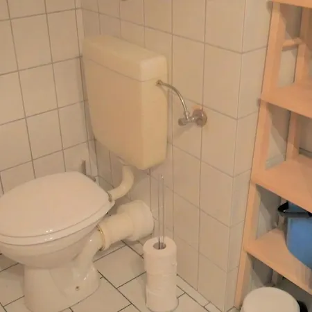 아파트 Gemuetliche Wohnung Mit 3 Boxspringbetten + Wlan
